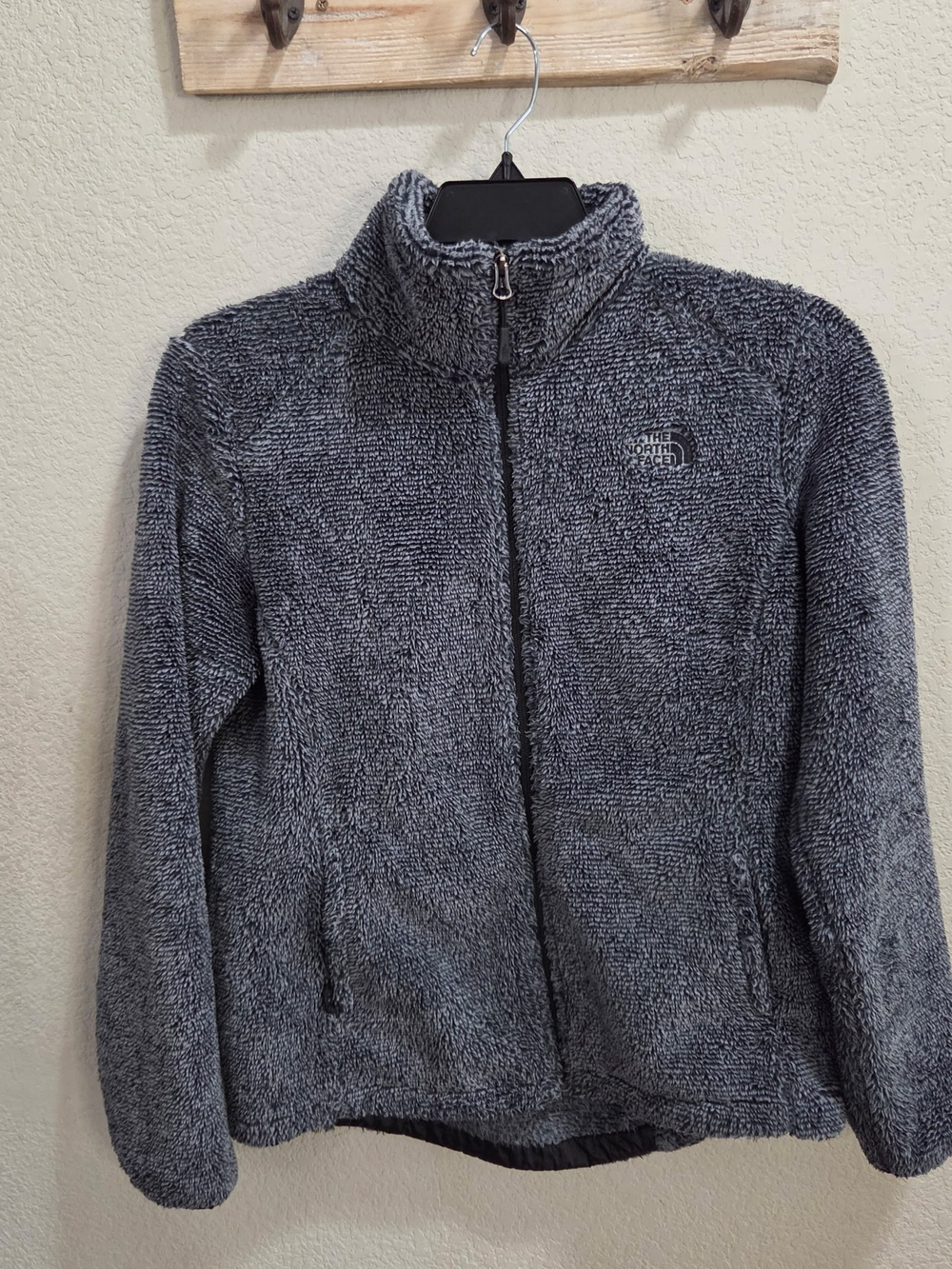 The North Face Women's Gray Heather Fleece Jacket
